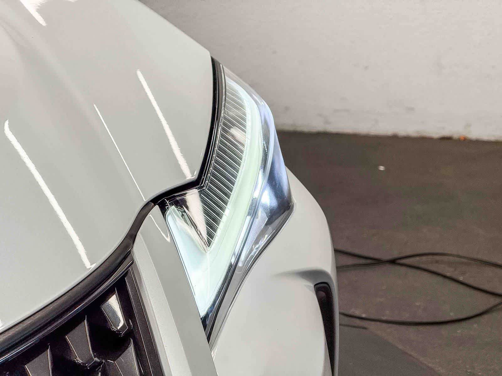 Used 2022 Lexus UX 200 w/ Accessory Package (Z2) FWD image 7