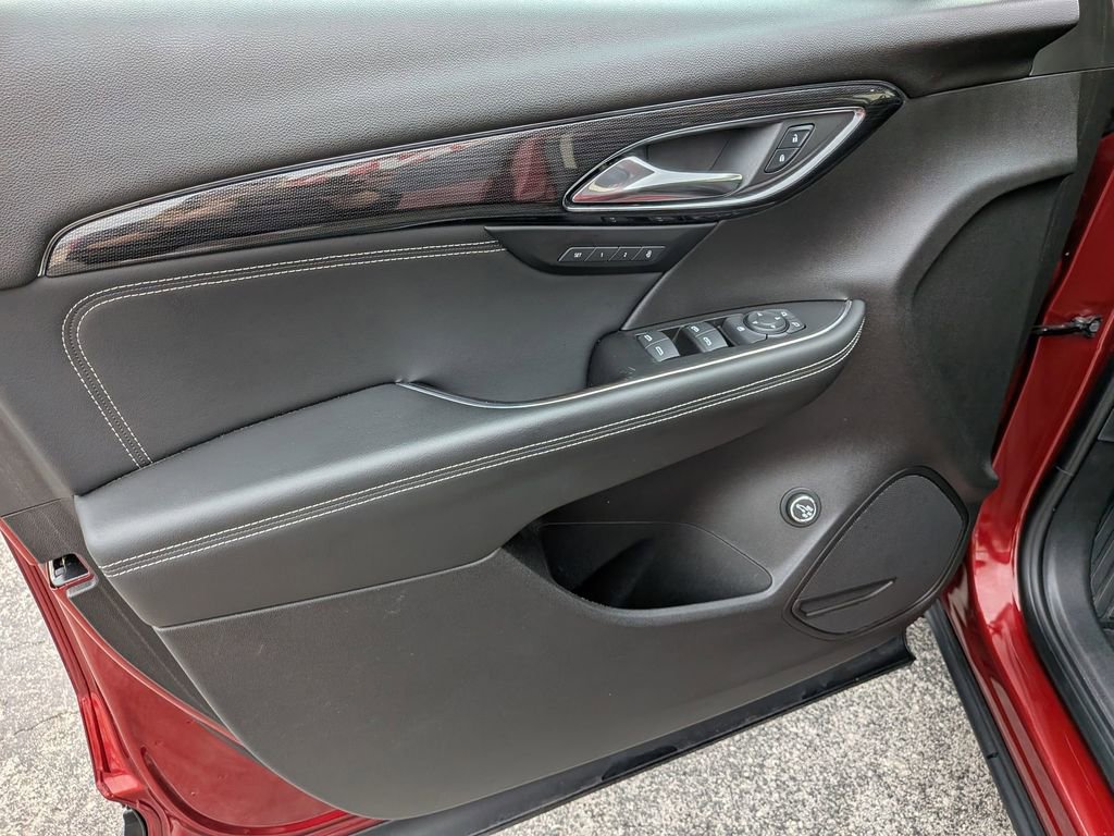 Certified 2023 Buick Envision Essence w/ Sport Touring Package FWD image 9