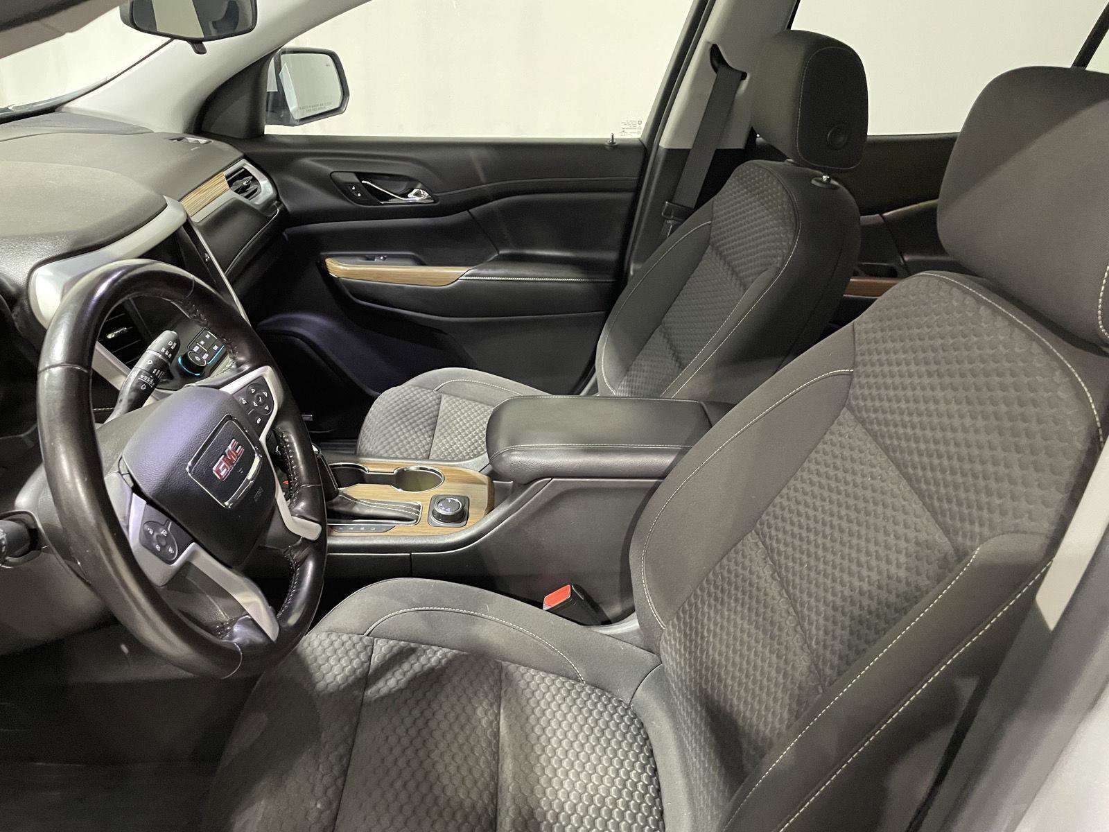 Used 2019 GMC Acadia SLE w/ Driver Alert Package I image 17