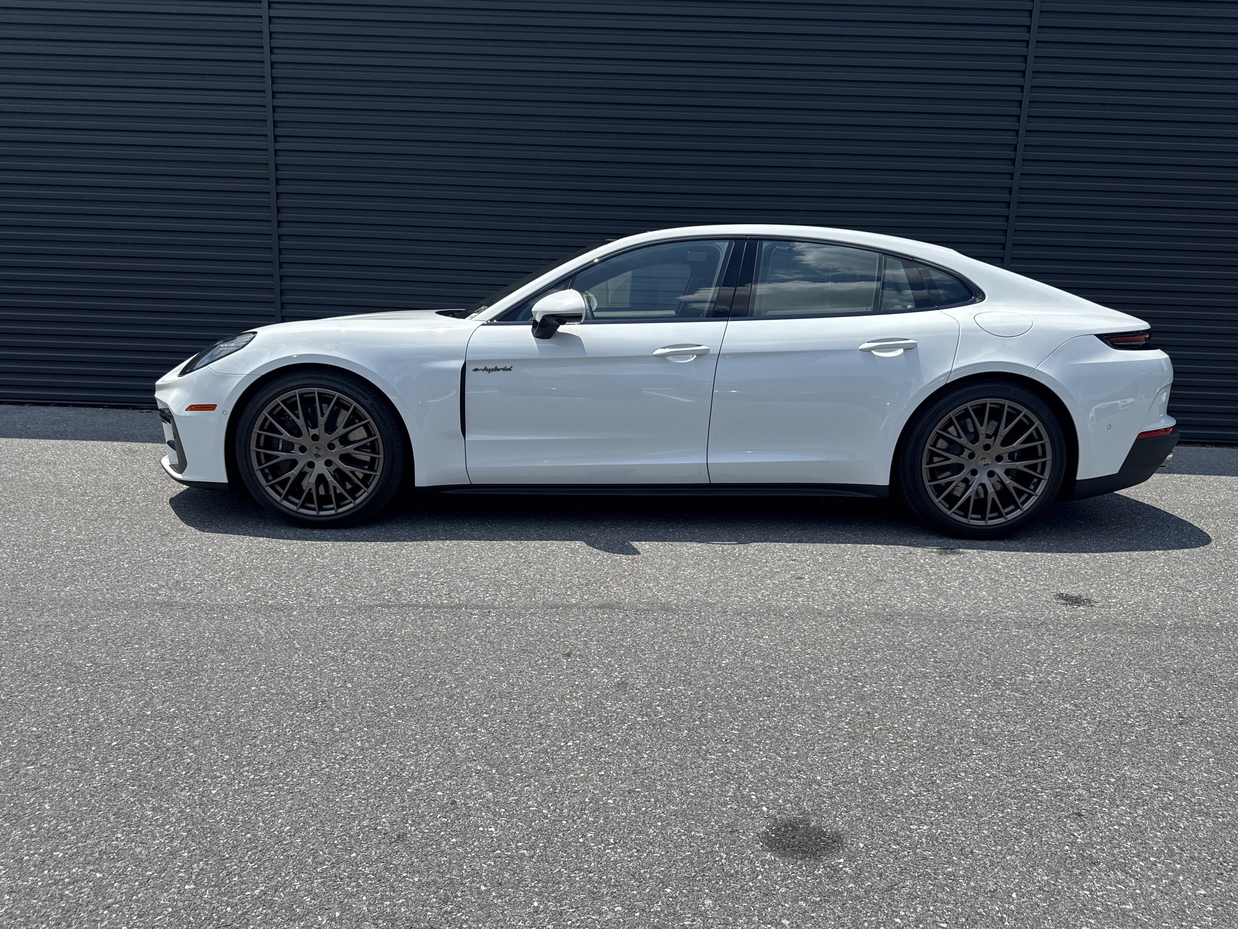 New 2026 Porsche Panamera Turbo AWD/4WD image 2