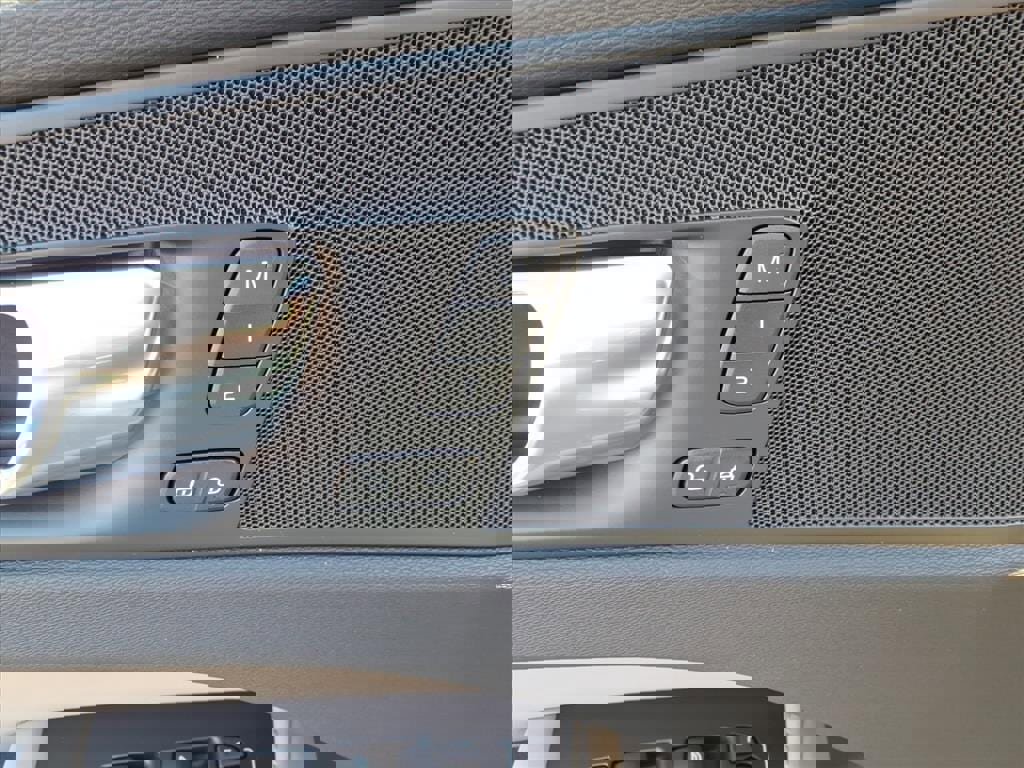 New 2026 Volvo XC60 B5 Core image 13