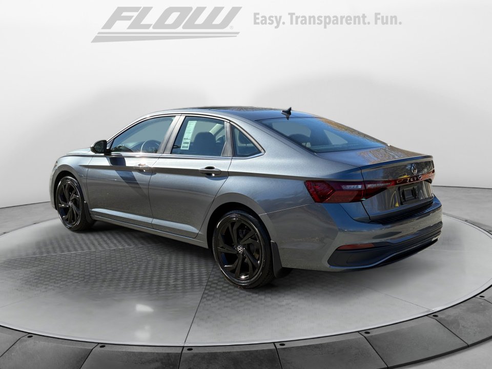 New 2026 Volkswagen Jetta SE image 5