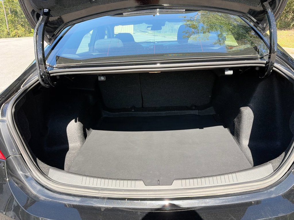 Used 2025 Chevrolet Malibu LT FWD image 9