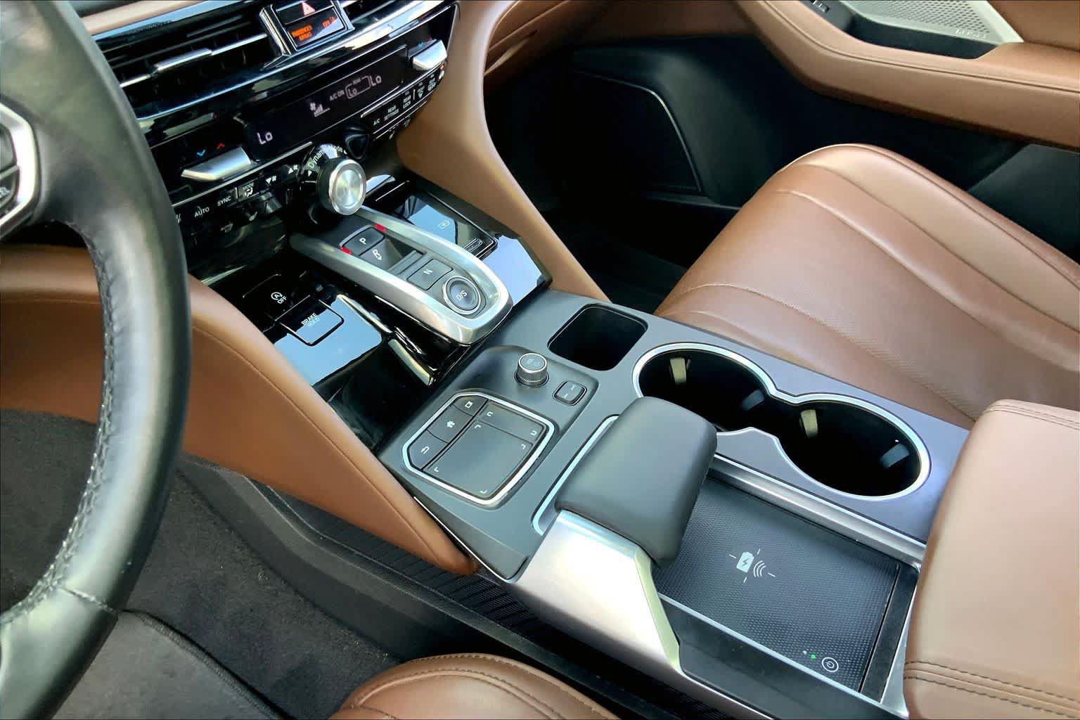 Used 2023 Acura MDX w/ Technology Package FWD image 17