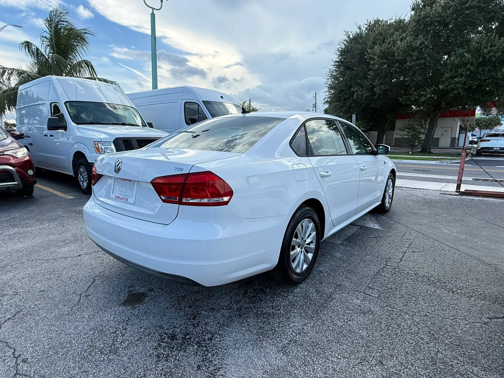 Used 2014 Volkswagen Passat 1.8T Wolfsburg Edition FWD image 5