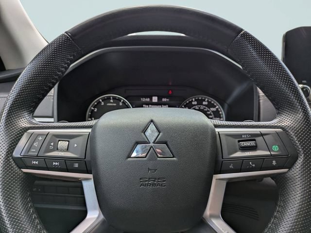 Used 2024 Mitsubishi Outlander SE FWD image 29
