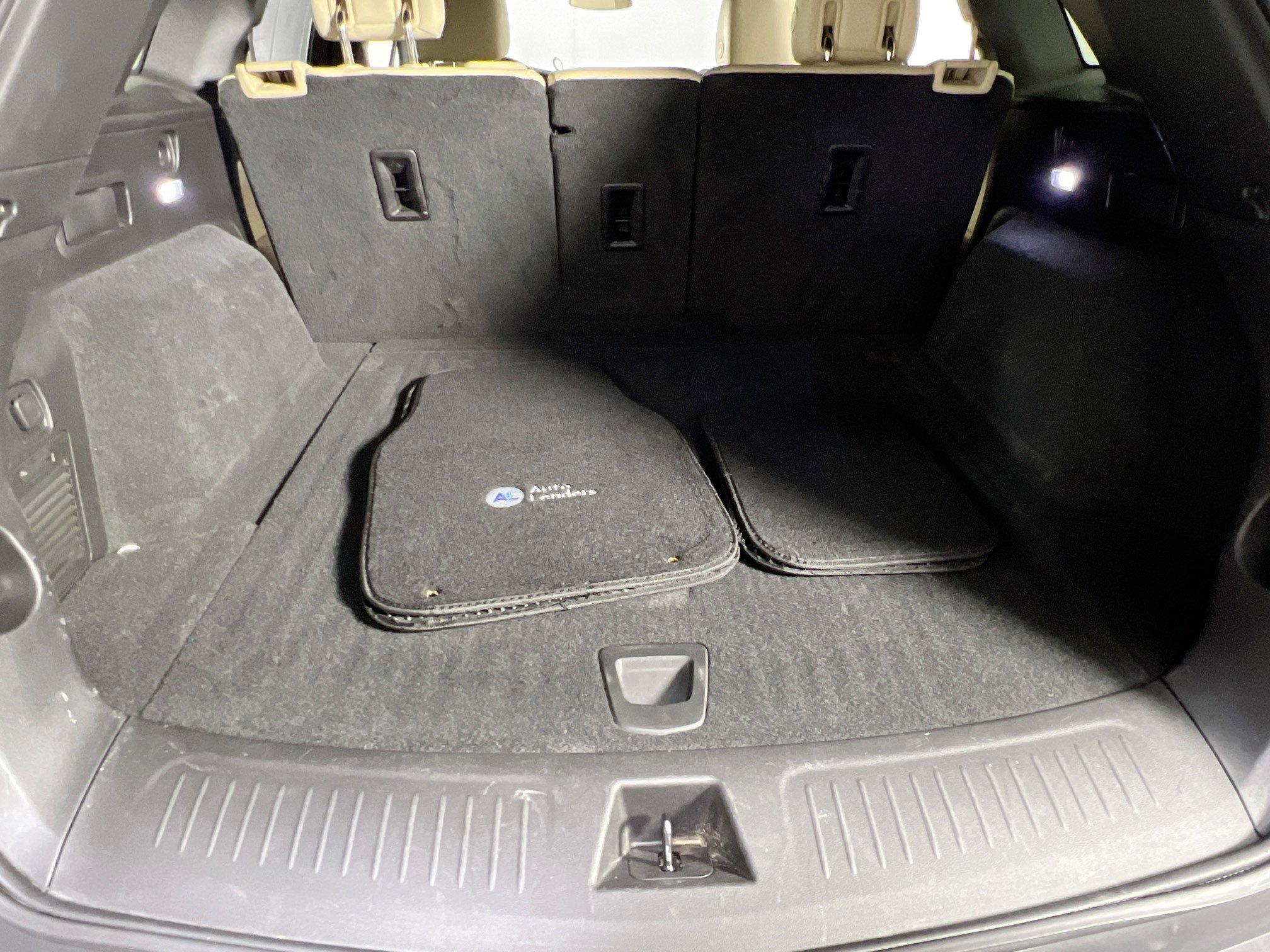 Used 2018 Cadillac XT5 AWD image 25