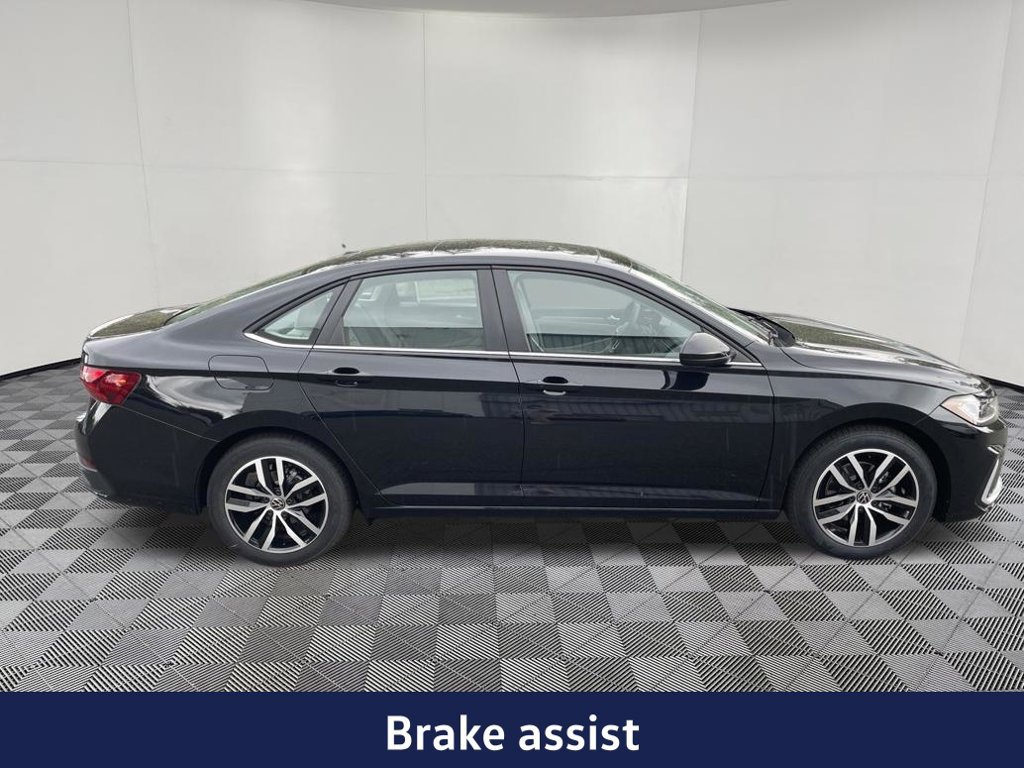New 2026 Volkswagen Jetta SE FWD image 4