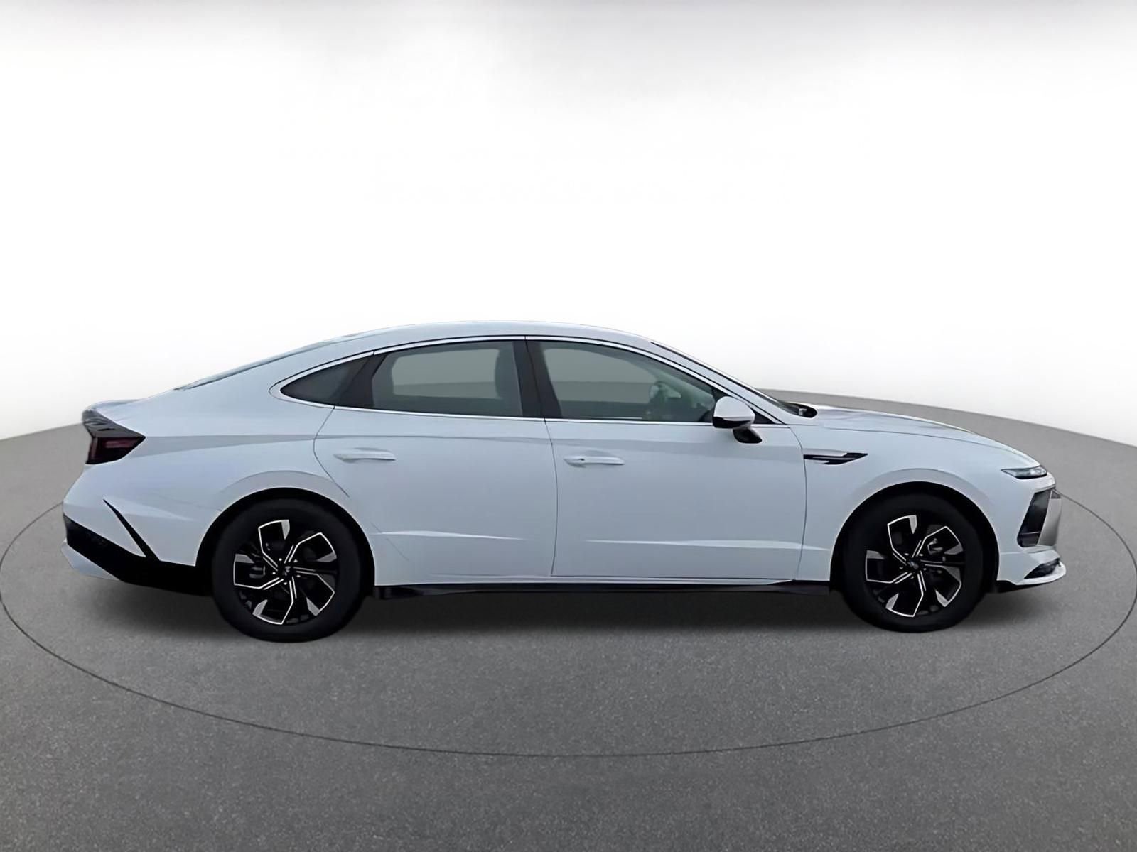 Used 2025 Hyundai Sonata SEL image 15