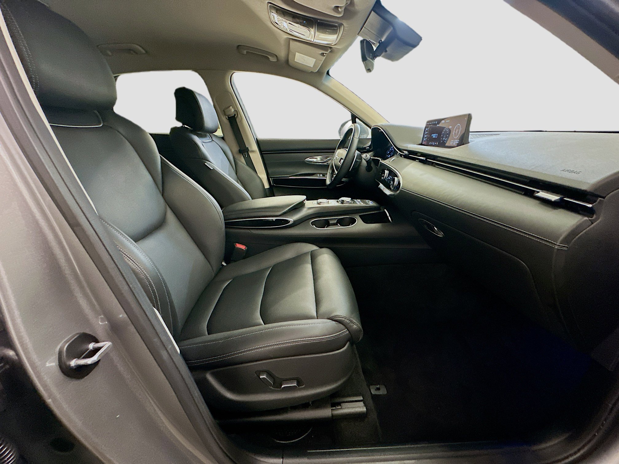 Used 2025 Genesis GV70 2.5T AWD/4WD image 32
