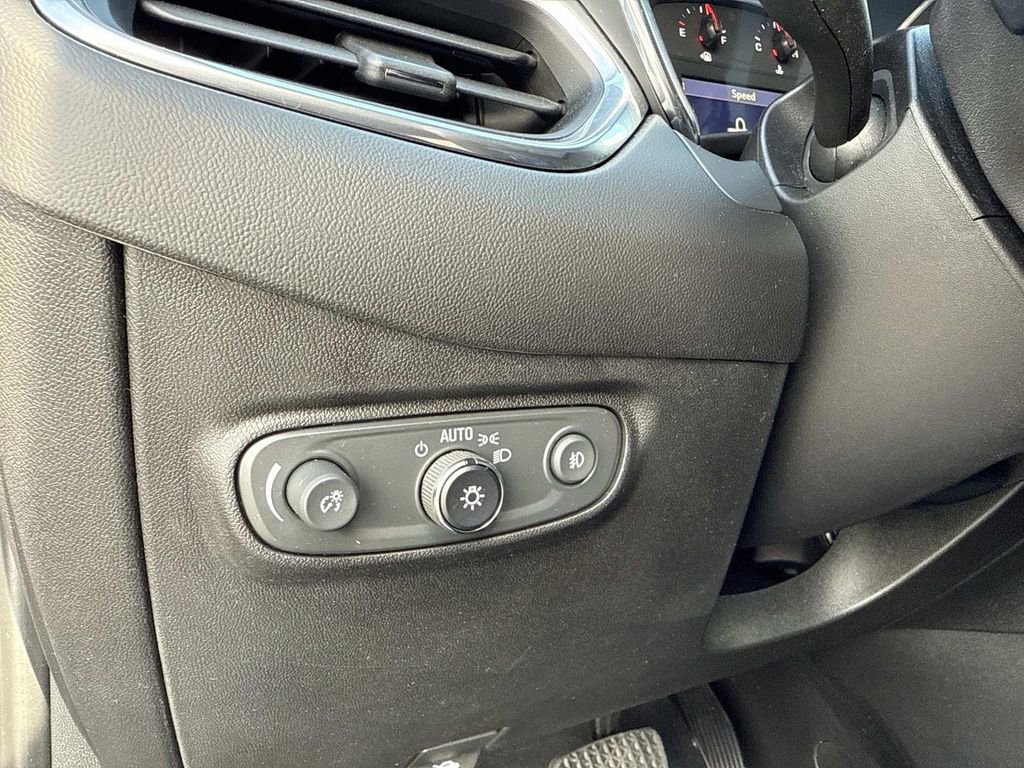 Used 2020 Chevrolet Equinox Premier image 31