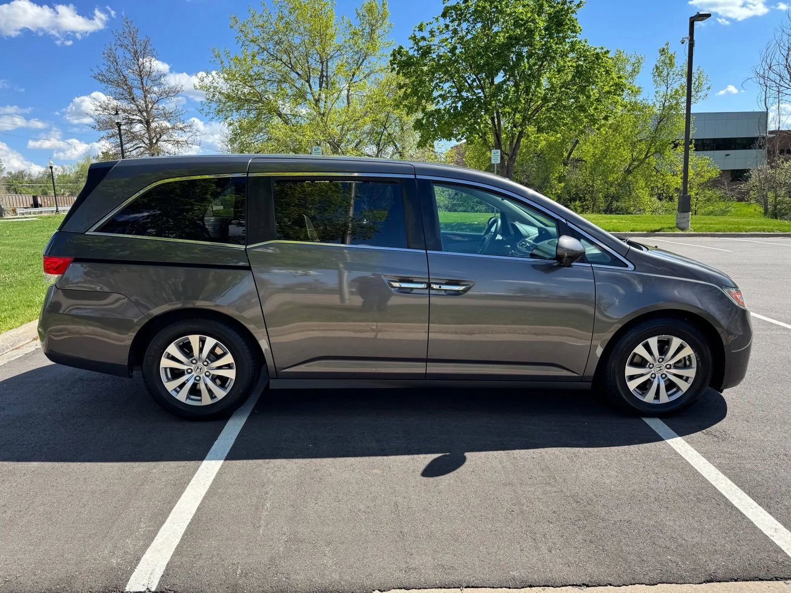 Used 2015 Honda Odyssey EX image 4