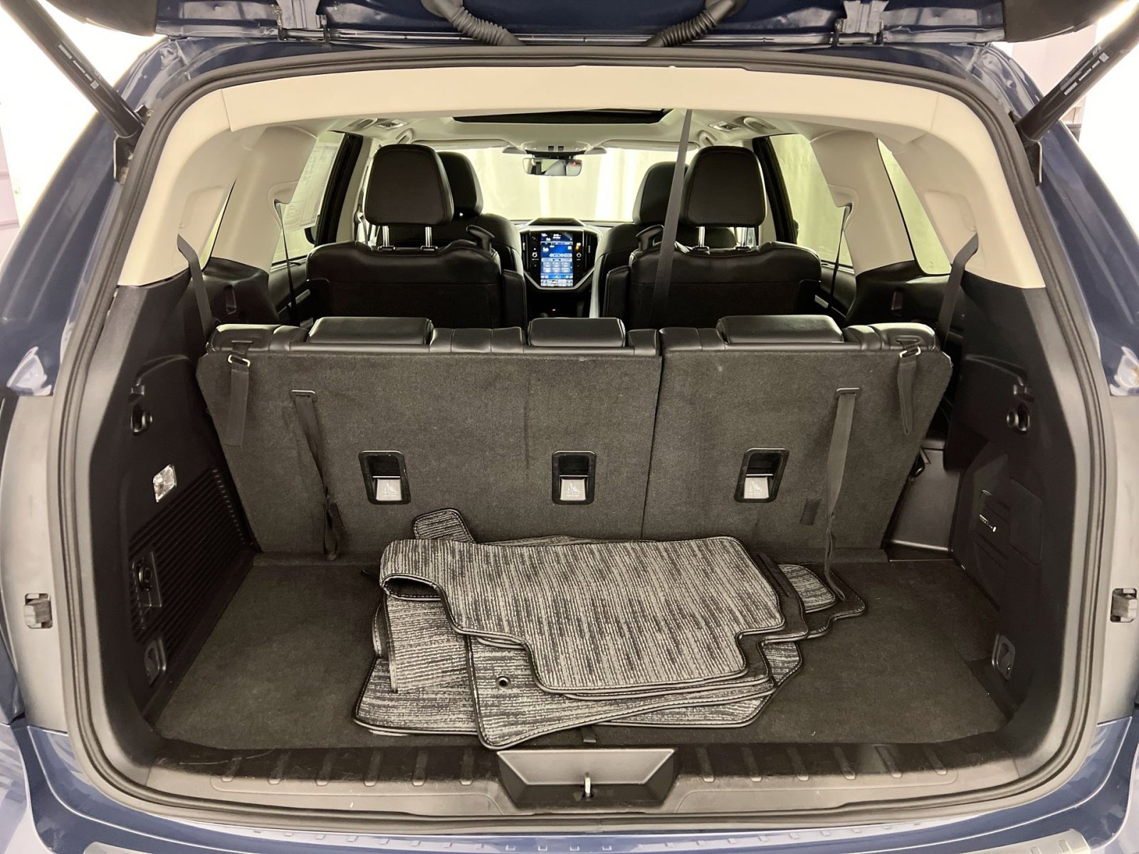 Used 2023 Subaru Ascent Limited w/ Technology Package image 29