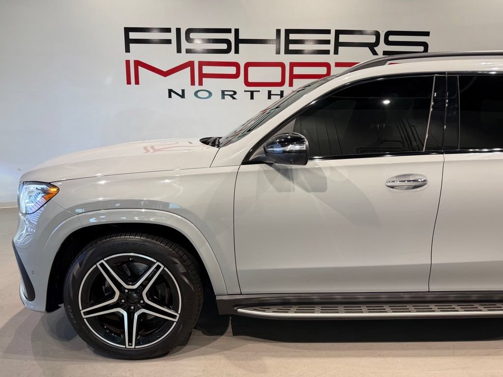 Used 2025 Mercedes-Benz GLS 450 4MATIC w/ AMG Line Exterior image 5