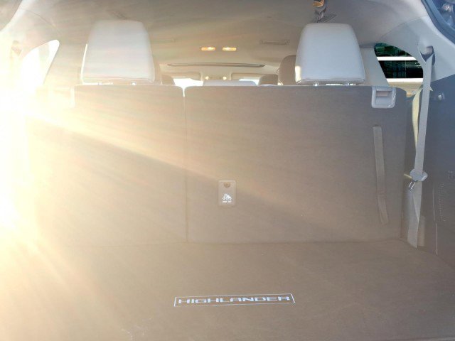 Used 2020 Toyota Highlander XLE image 7