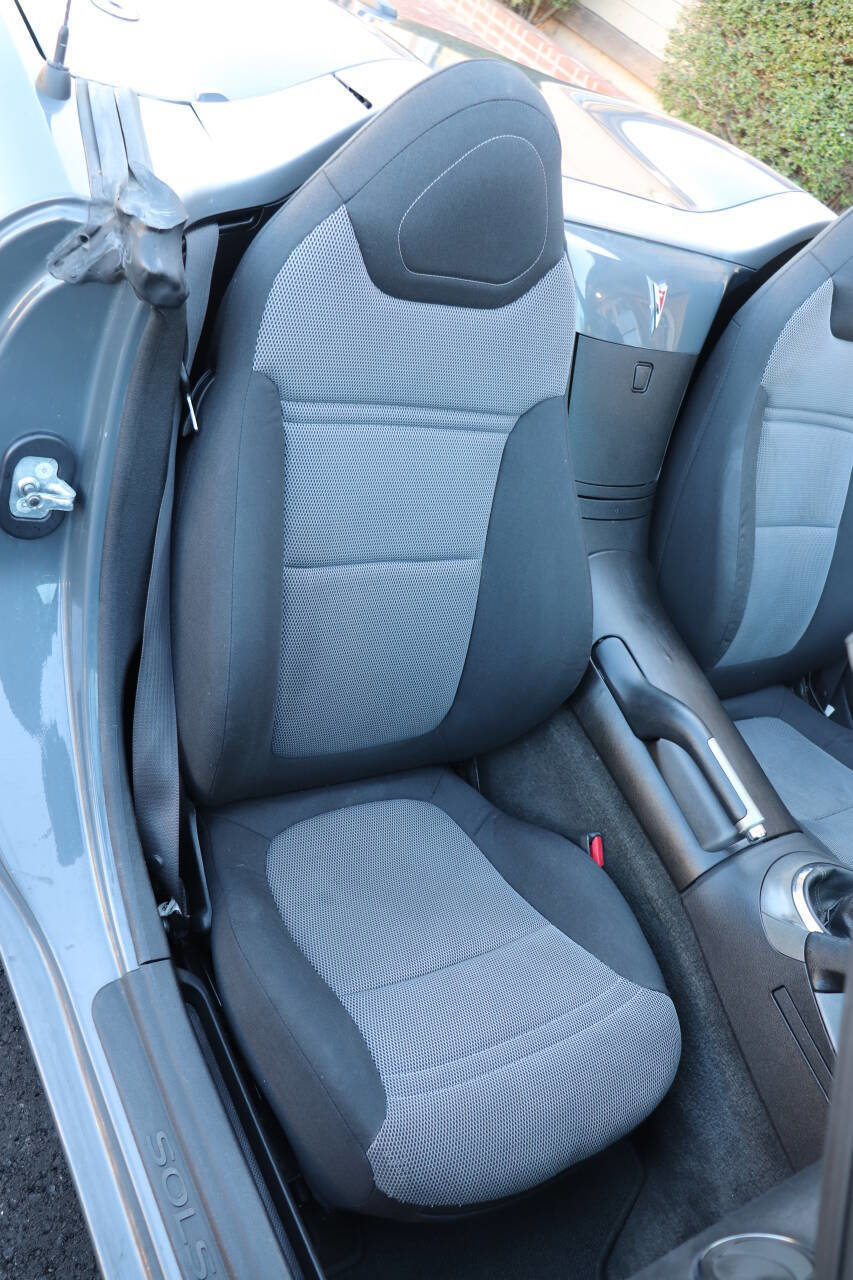 Used 2008 Pontiac Solstice Convertible w/ Preferred Package image 32