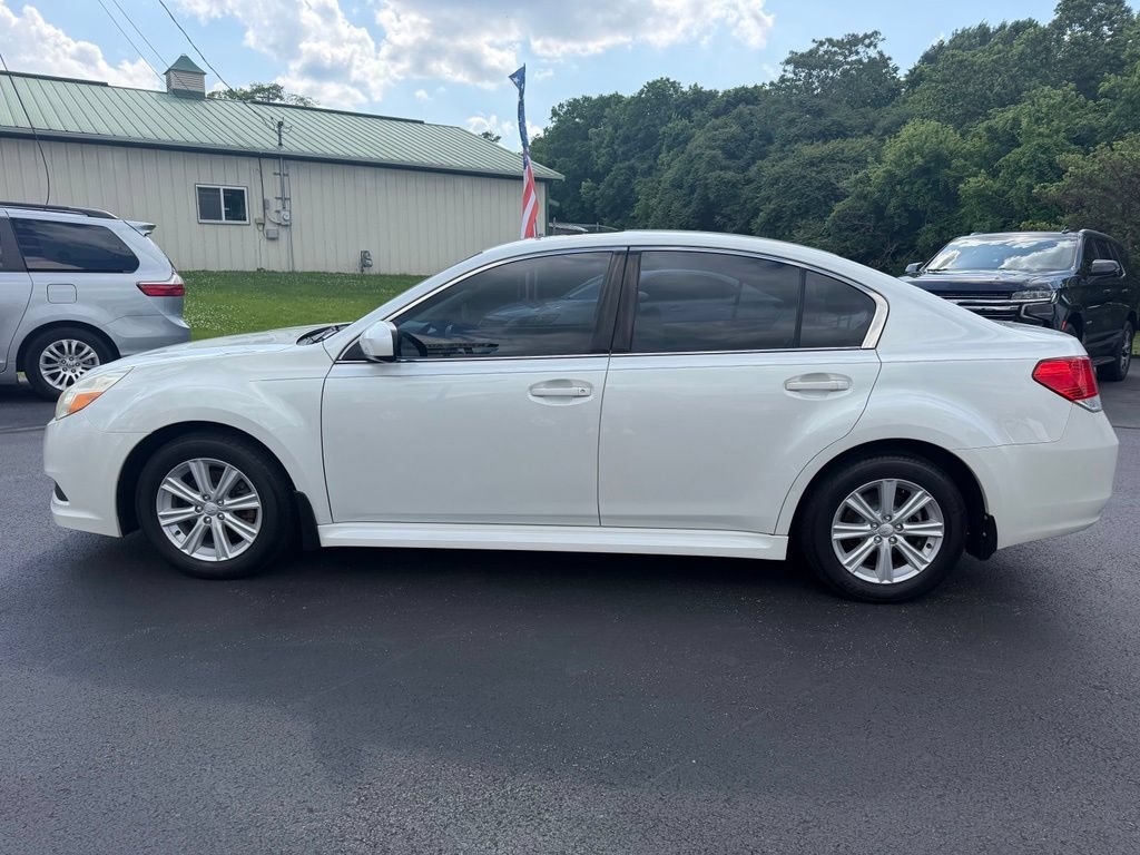 Used 2011 Subaru Legacy 2.5i Premium AWD/4WD image 8