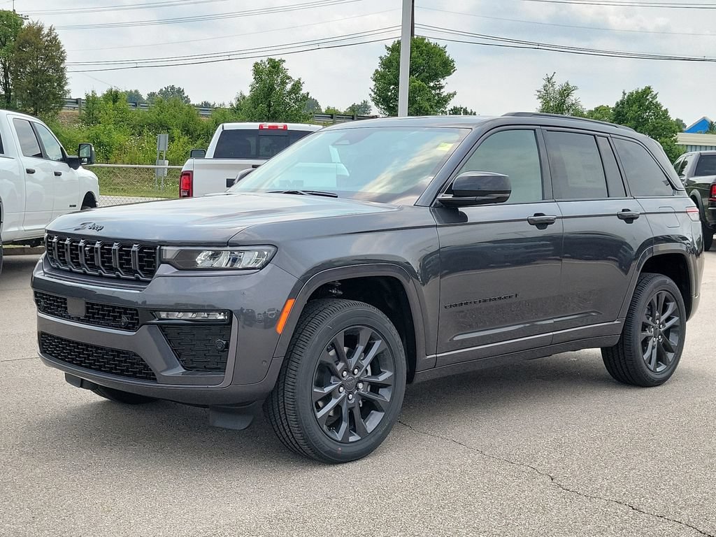 New 2026 Jeep Grand Cherokee Limited AWD/4WD image 2