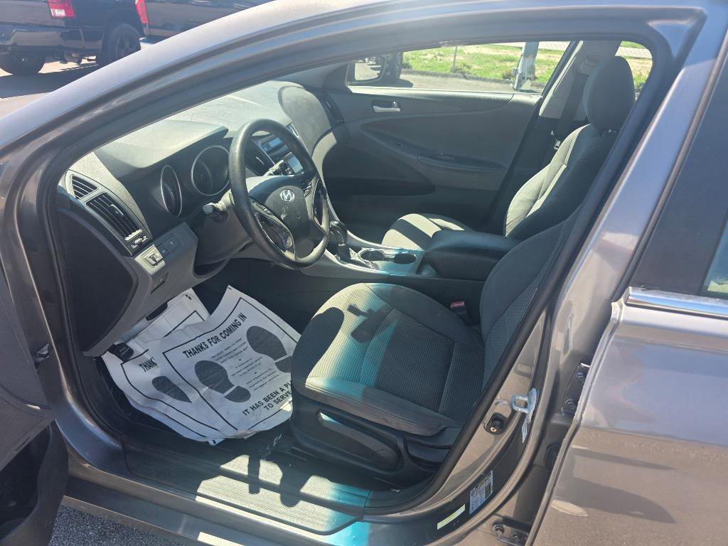 Used 2011 Hyundai Sonata GLS FWD image 5