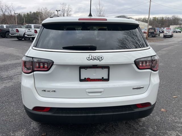 Used 2022 Jeep Compass Latitude AWD/4WD image 5