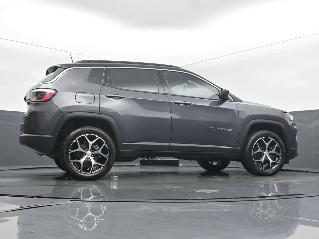 Used 2024 Jeep Compass Limited w/ Sun and Sound Group AWD/4WD image 55