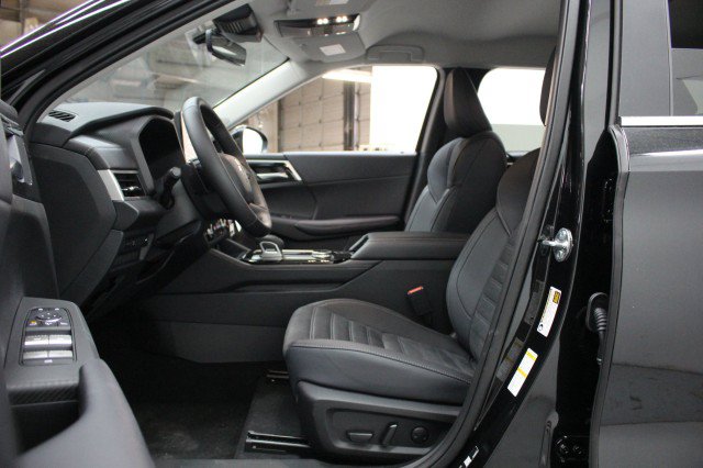 New 2026 Mitsubishi Outlander SE AWD/4WD image 6