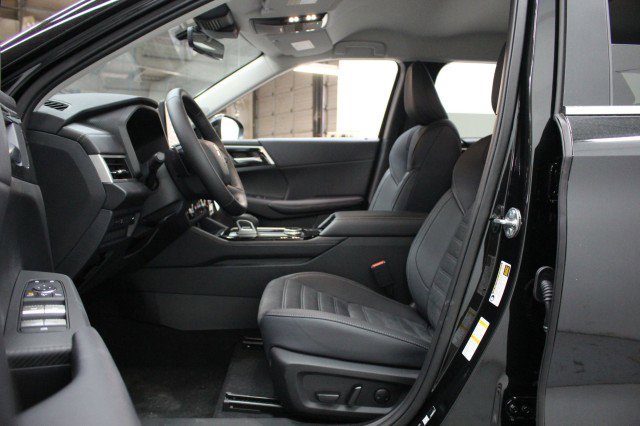 New 2026 Mitsubishi Outlander SE AWD/4WD image 6