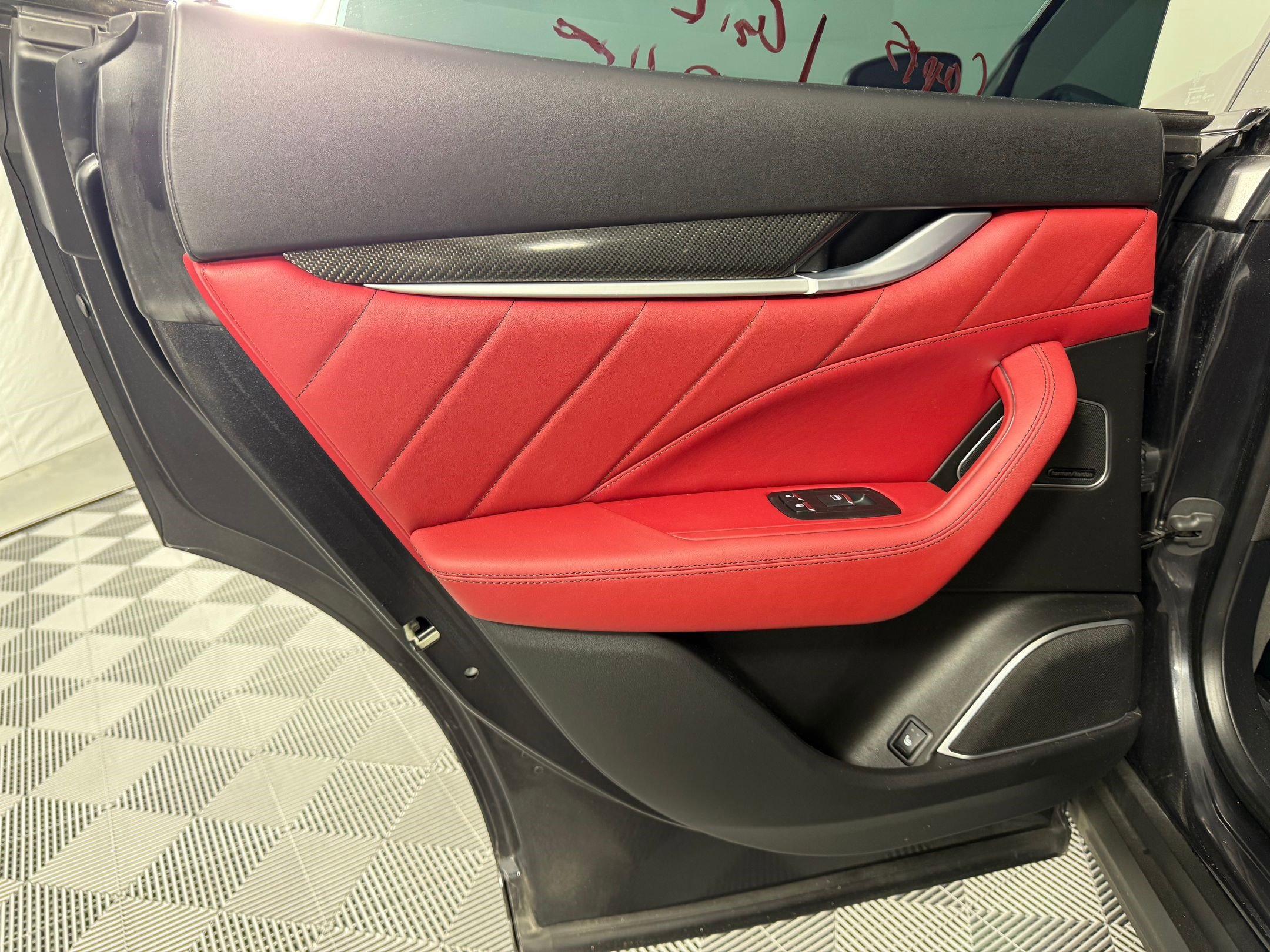 Used 2020 Maserati Levante S GranSport image 29