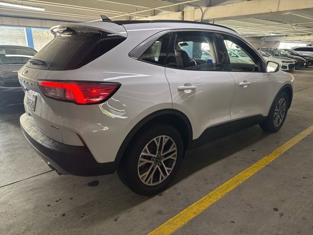 Used 2022 Ford Escape SEL image 3