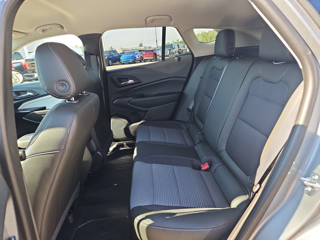 Used 2025 Chevrolet Trax LT w/ Driver Confidence Package FWD image 12