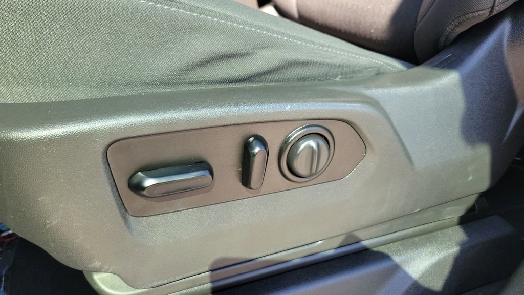 Used 2021 Chevrolet Silverado 1500 RST image 15