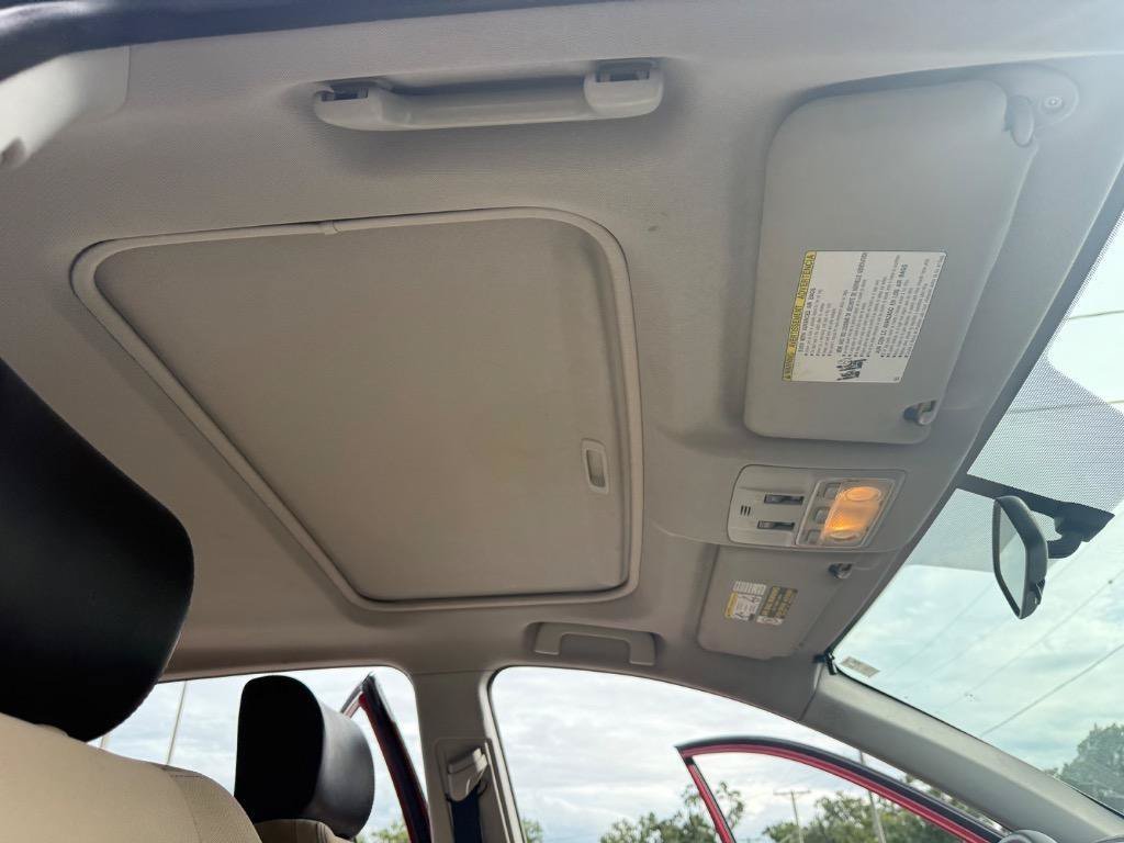 Used 2013 Toyota RAV4 XLE FWD image 26