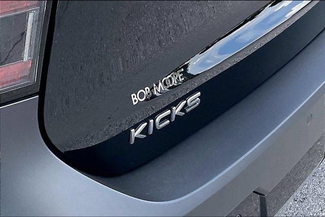 Certified 2025 Nissan Kicks SR FWD image 8