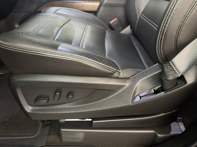 Used 2018 GMC Yukon Denali AWD/4WD image 10