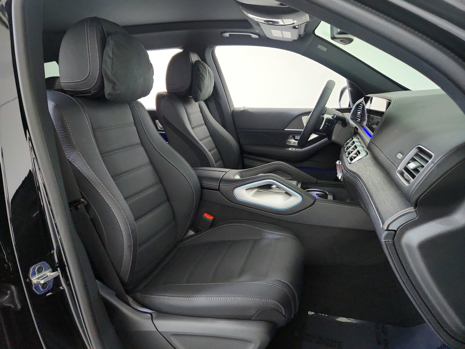 New 2026 Mercedes-Benz GLS 580 4MATIC image 11