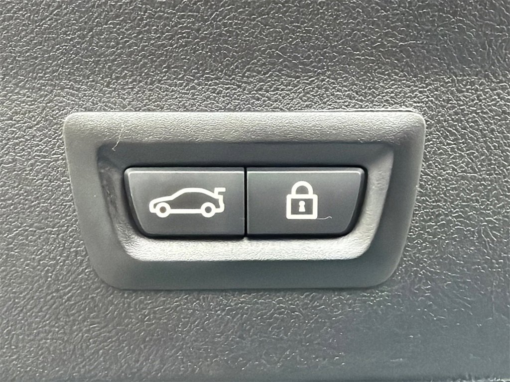 Used 2021 BMW X4 xDrive30i w/ Premium Package 3 image 19