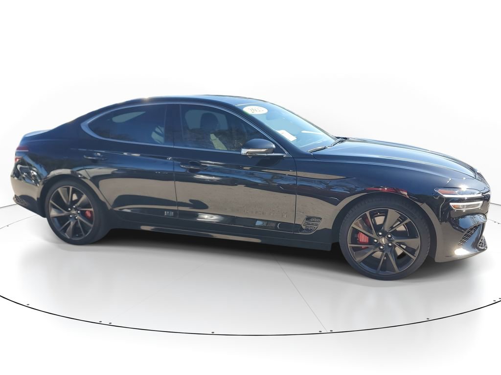 Used 2022 Genesis G70 3.3T image 3