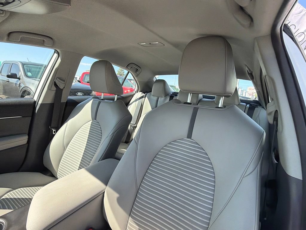 Used 2024 Toyota Camry SE AWD/4WD image 25