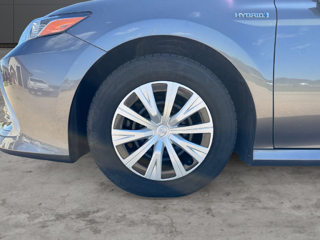Certified 2021 Toyota Camry LE FWD image 9