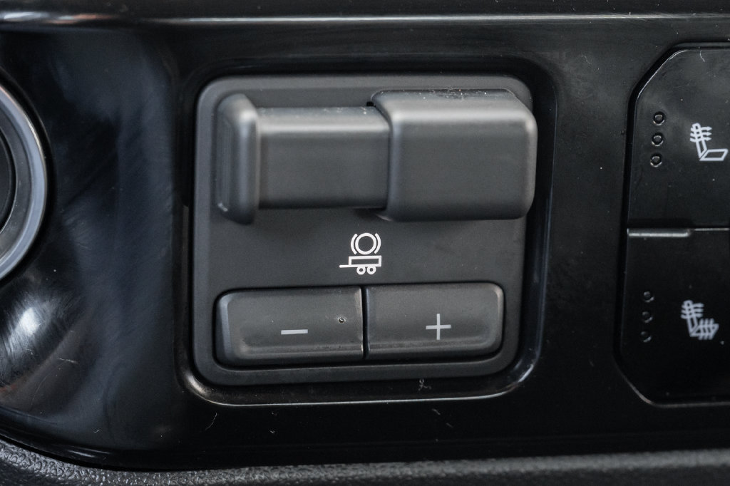 Used 2026 Chevrolet Silverado 1500 LT AWD/4WD image 31
