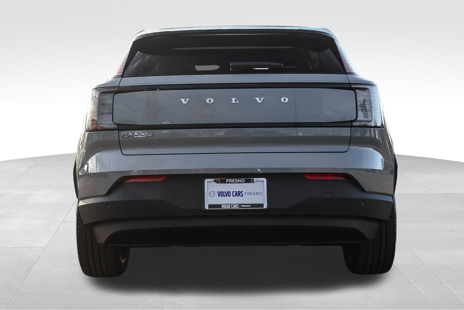 New 2026 Volvo EX30 Plus w/ Protection Package image 5