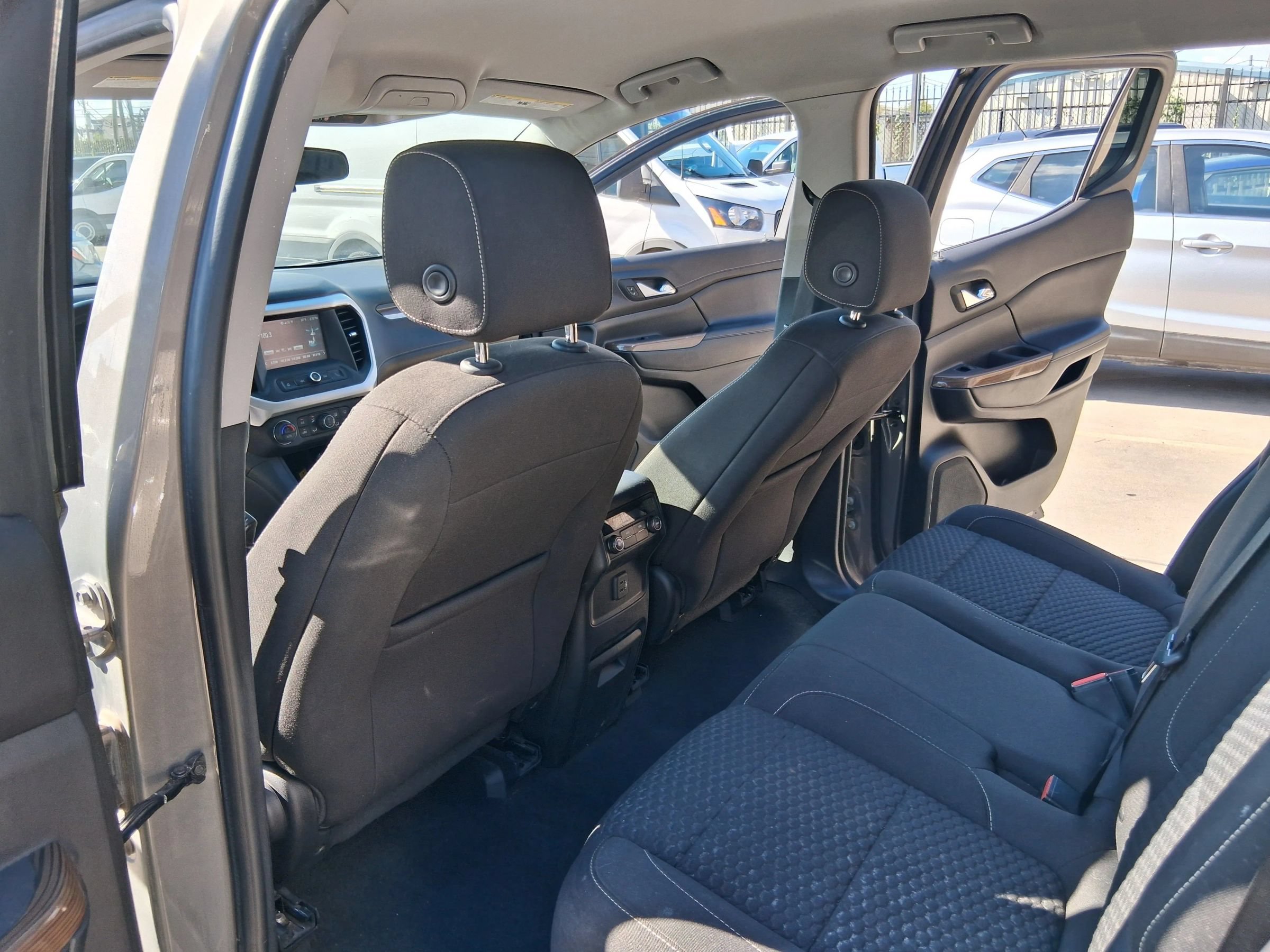 Used 2019 GMC Acadia SLE AWD/4WD image 28