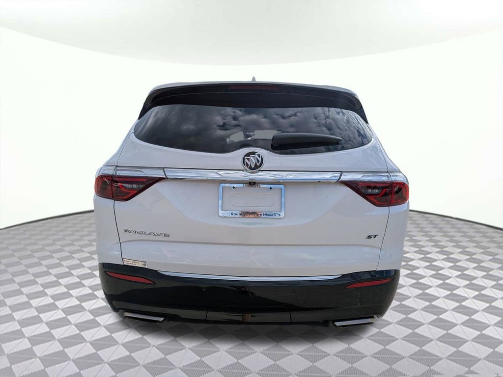 Used 2023 Buick Enclave Essence w/ Experience Buick Package image 4