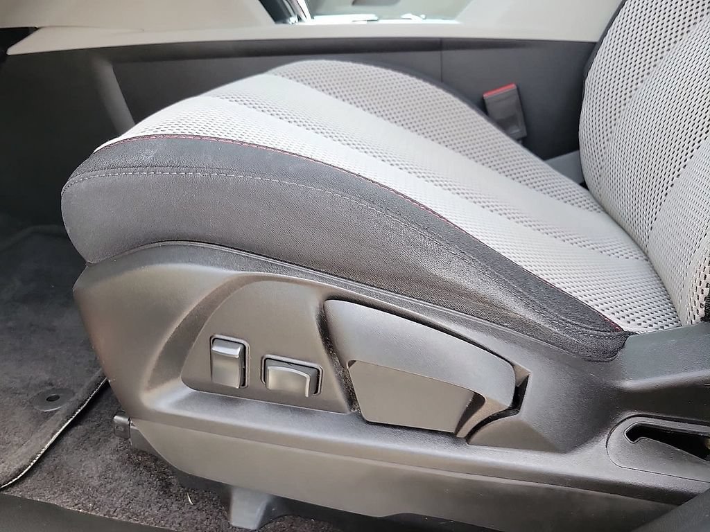 Used 2016 GMC Terrain SLE FWD image 12
