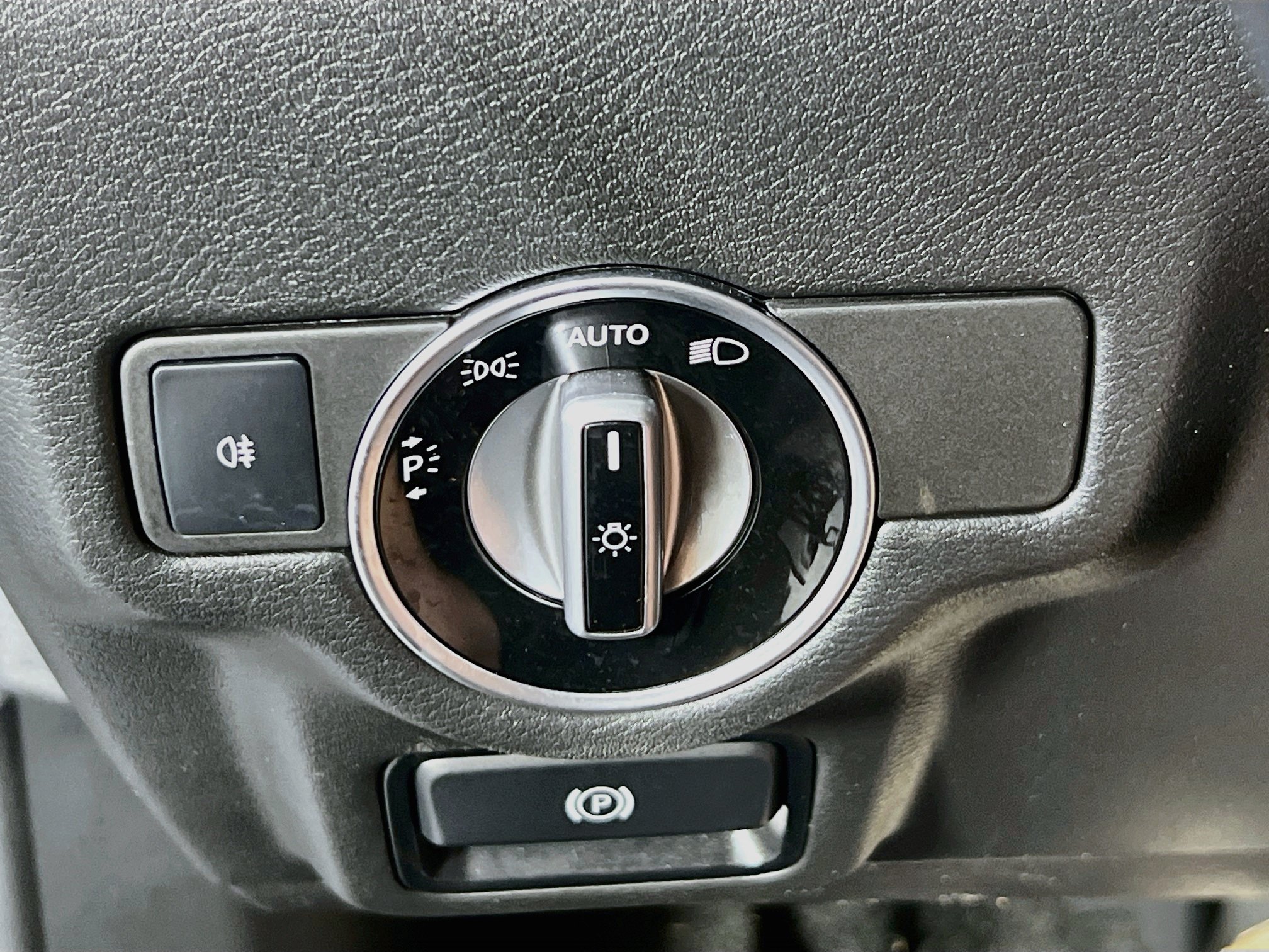 Used 2019 INFINITI QX30 AWD w/ Navigation Package image 10