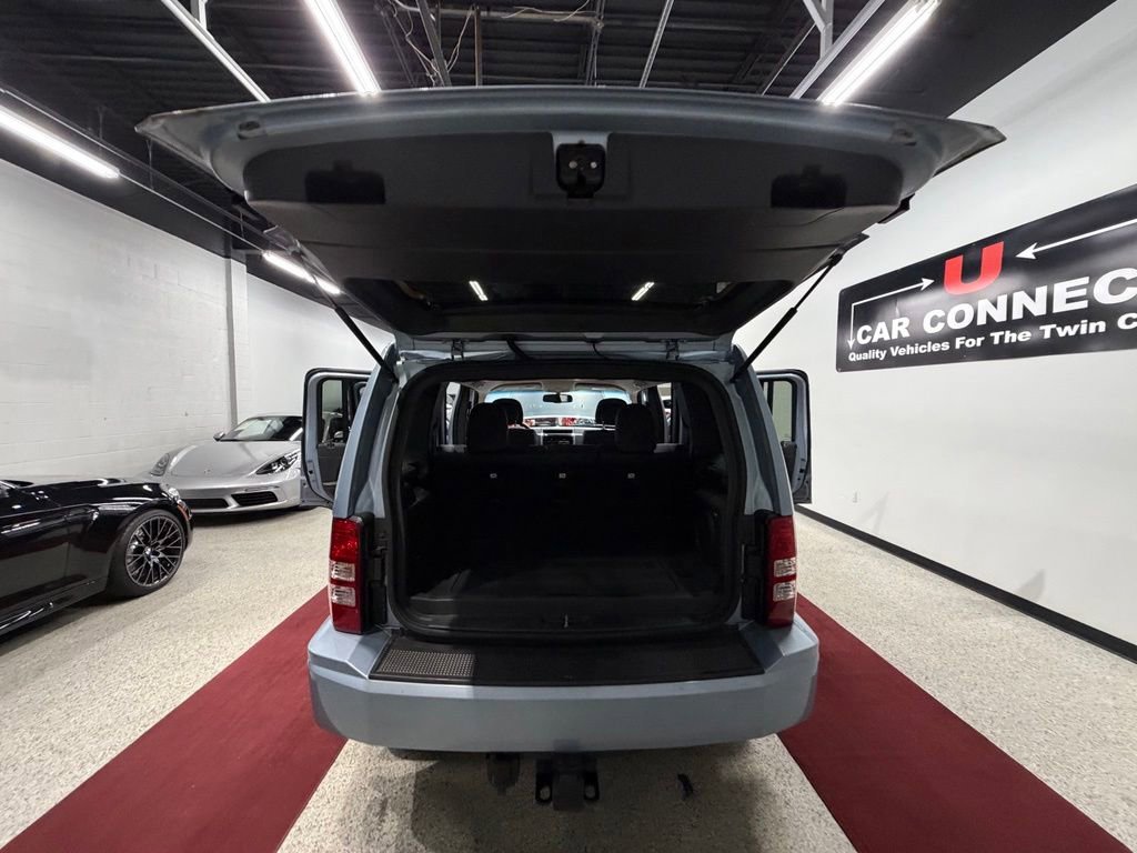 Used 2012 Jeep Liberty Arctic AWD/4WD image 40