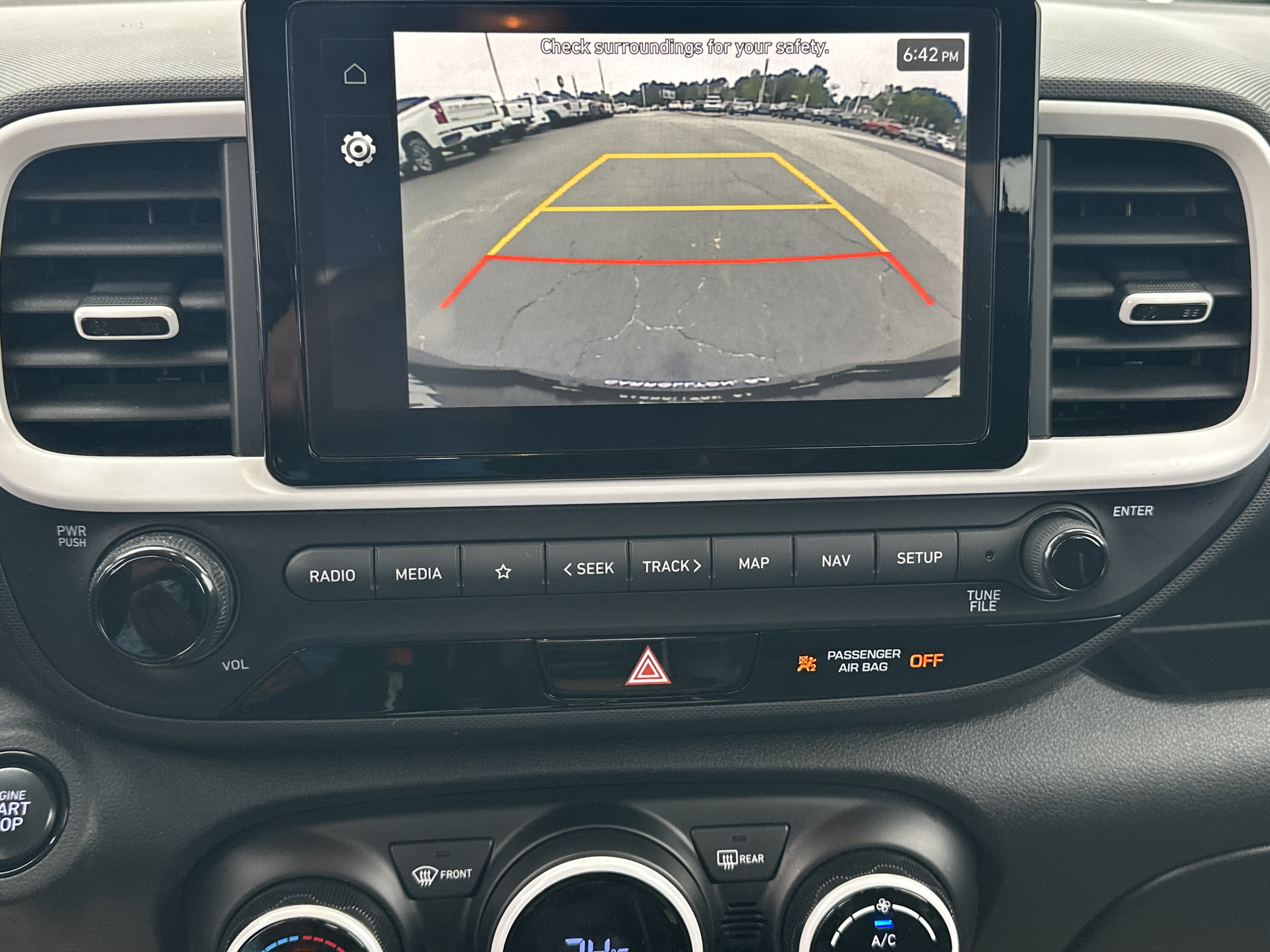 Used 2023 Hyundai Venue Limited FWD image 30