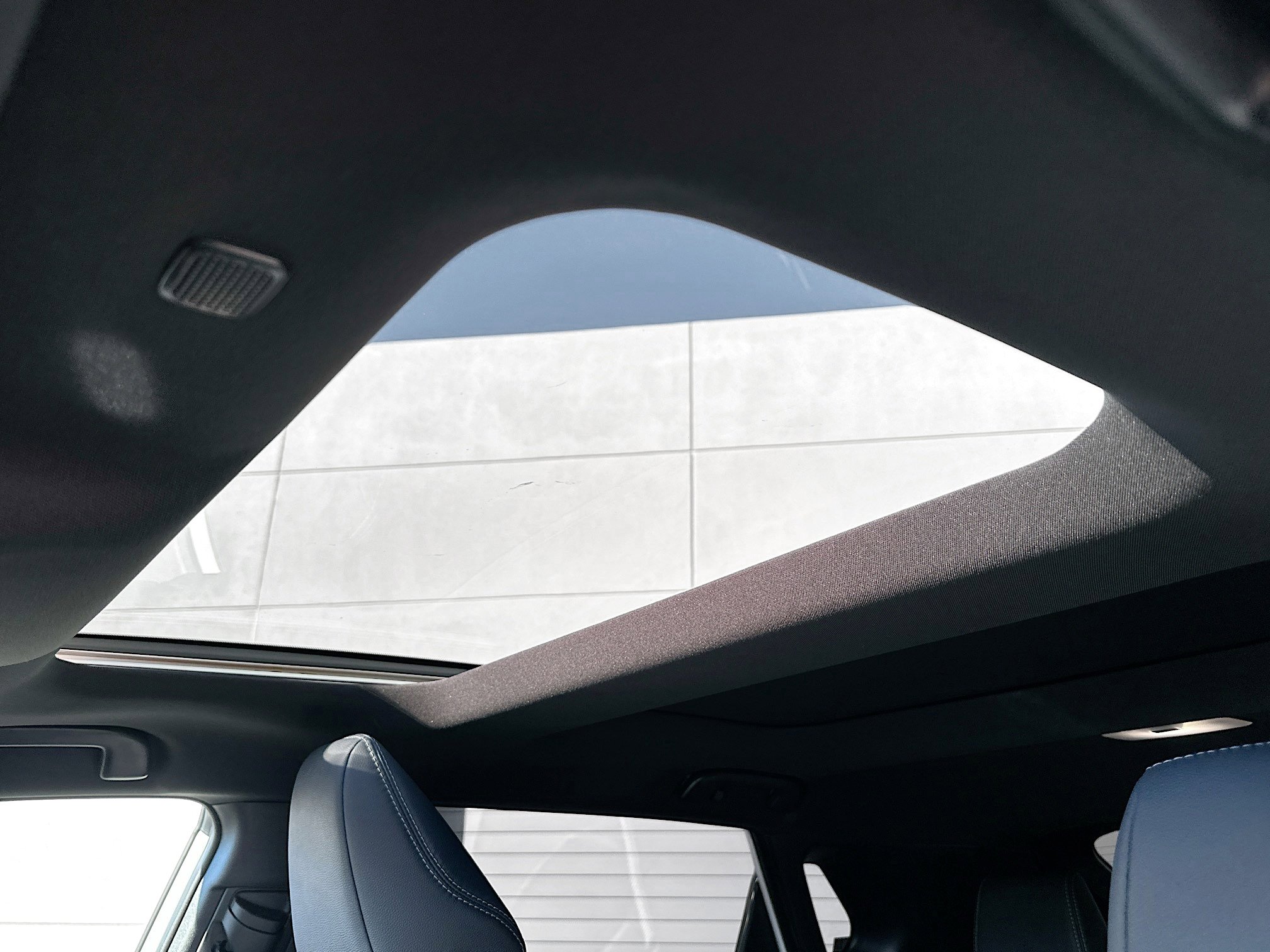 Used 2024 Toyota bZ4X XLE w/ Weather Package image 25