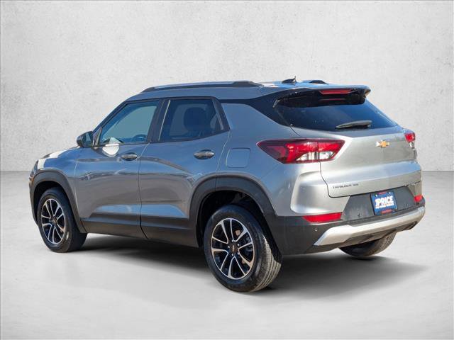 Used 2025 Chevrolet TrailBlazer LT w/ LT Cold Weather Package image 7