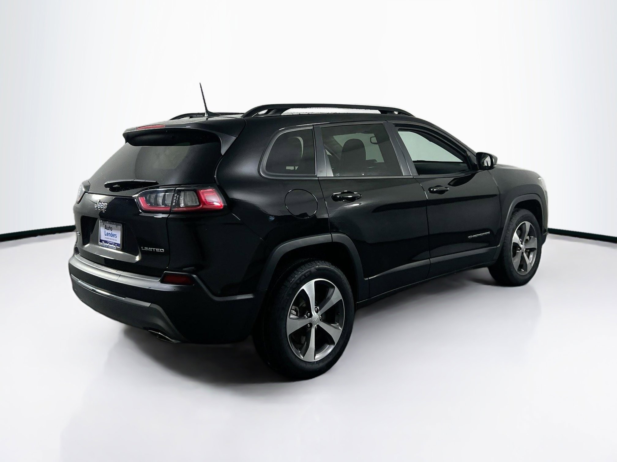 Used 2022 Jeep Cherokee Limited w/ Mopar Interior Package image 5